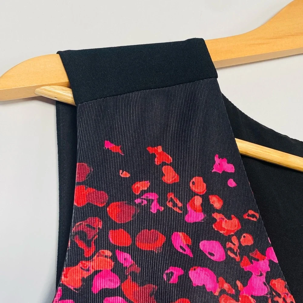 Cynthia Steffe Sleeveless Lined Sheath Dress! Black with Pink Florals! Size 2! - Picture 5 of 10